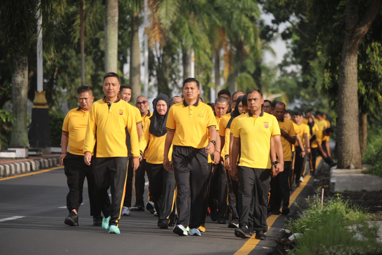 Kapolres Tasikmalaya Kota Pimpin Olahraga Bersama untuk Jaga Kebugaran dan Soliditas Personel